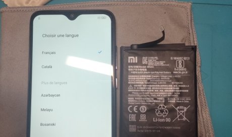 Changement de batterie d'un Xiaomi Redmi Note 7 à Montpon-Ménestérol