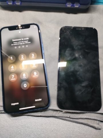 Changement d'écran d'un iPhone 12 mini à St Pierre d'Eyraud